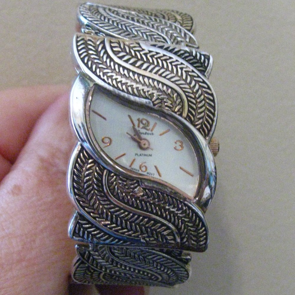 Elegant Tri-toned Cuff Bracelet Watch Gold Silver Rose Gold with New Battery